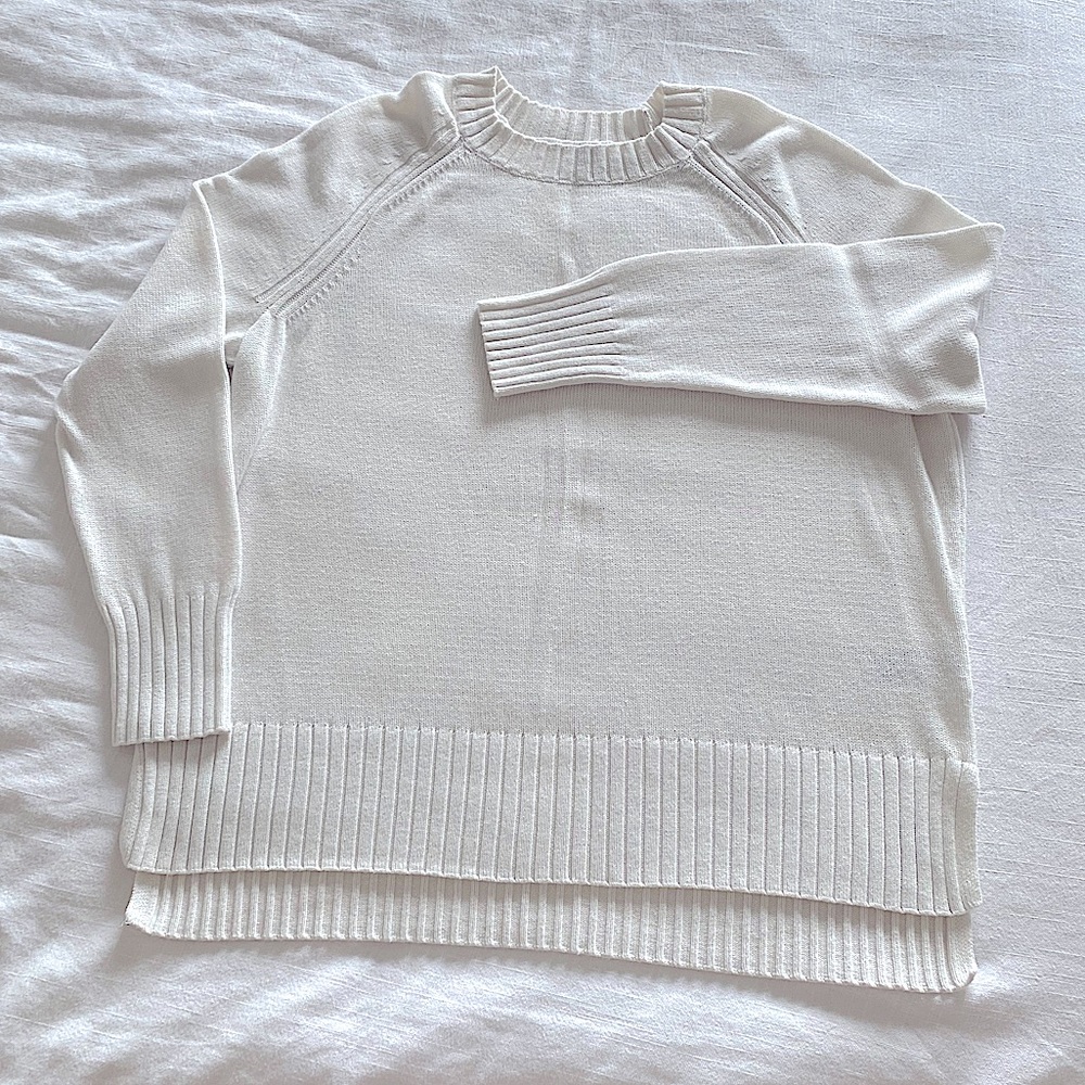 White Old Navy Sweater